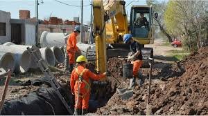 Crisis en la construcción: 120.000 empleos perdidos por obra pública frenada.