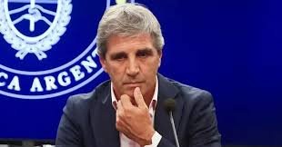 El artículo clave de la reforma laboral que pasó inadvertido y que deja la baja de impuestos en manos de Caputo