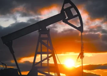 Venezuela y EEUU dialogan, el petróleo retrocede