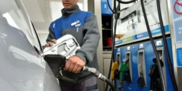 La nafta ya subió 6% en la Argentina por el conflicto en Medio Oriente