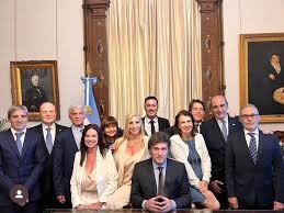 Una reciente encuesta refleja el saldo negativo del Gabinete de Milei