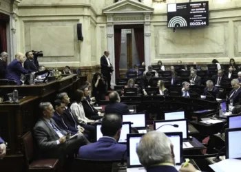 El oficialismo convoca al Senado para acelerar los nombramientos judiciales propuestos por Milei