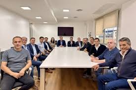 Intendentes del PRO pidieron a Santilli que frene conflictos políticos con LLA en los municipios