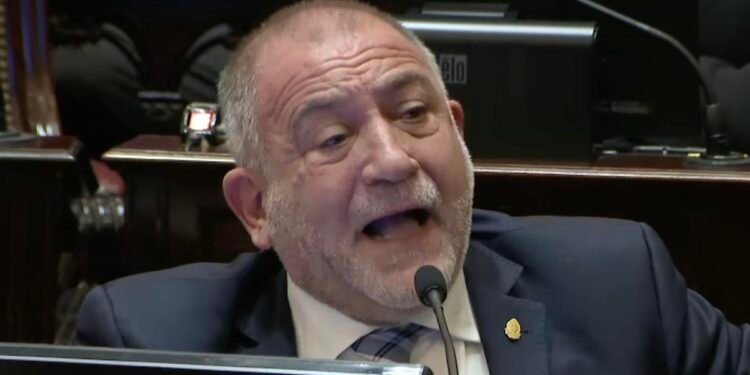 Luis Juez critica severamente a la dirigencia cordobesa tras el femicidio de Agostina Vega