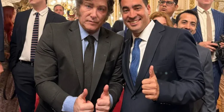 Adrián Ravier asumirá como nuevo vocero presidencial en medio de investigaciones sobre donaciones