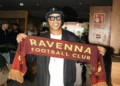 La reaparición de Ronaldinho en el fútbol italiano: una combinación de negocios y nostalgia