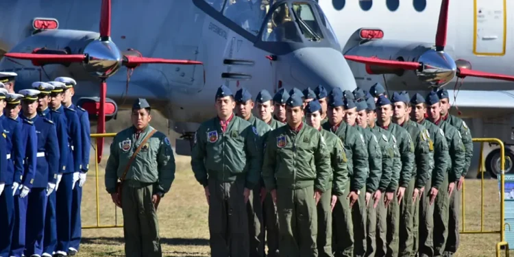 Milei autoriza la participación argentina en un ejercicio militar aéreo en Chile