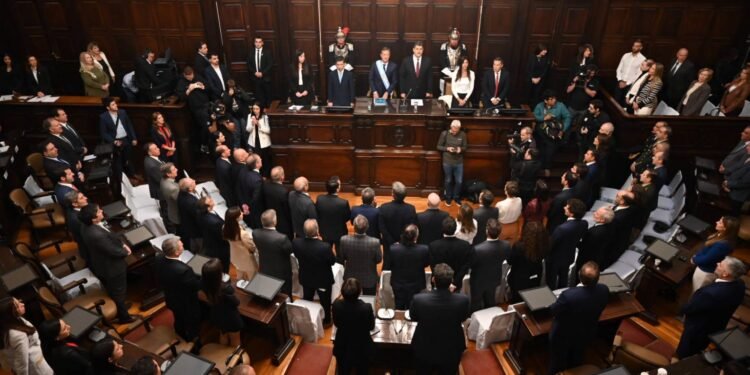 Proponen eliminar el receso invernal de los legisladores en Mendoza