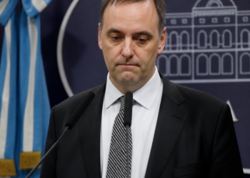 La Justicia indagará sobre el origen de los US$200 mil que Adorni invirtió en bitcoin
