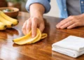 Las cáscaras de banana: un recurso valioso, descubre 6 formas de reutilizarlas en cocina y limpieza