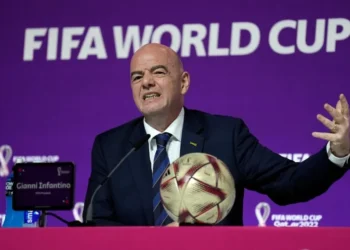 La FIFA respaldó su iniciativa comercial ante las críticas de la UEFA