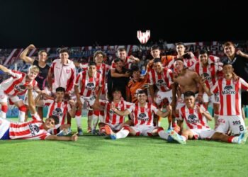 Instituto y Platense se enfrentan en el Torneo Apertura 2026: fecha, horario y opciones para verlo en línea