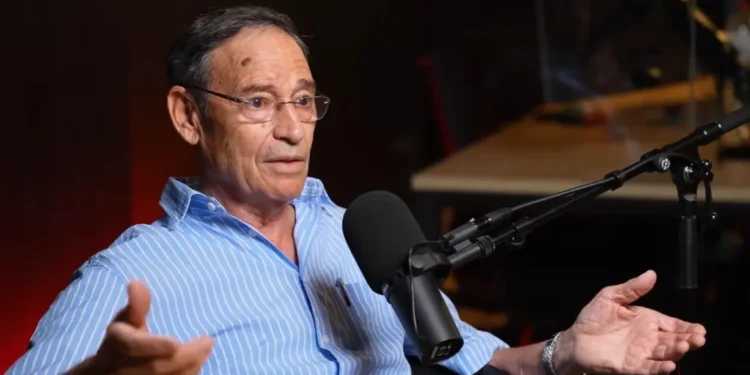 Rafa Domínguez, albañil de 75 años: “Ahora te piden de todo, tenés que saber de aire acondicionado, placas solares, instalaciones”