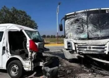 Comunicado de la UTN tras el accidente entre una combi y una camioneta
