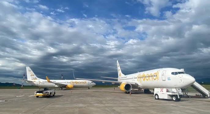 Exempleados exigen a Flybondi pagar las deudas salariales e indemnizaciones impagas