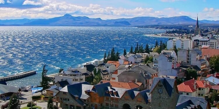 PRO y LLA sellaron una alianza en Bariloche y competirán por la reforma de la Constitución local