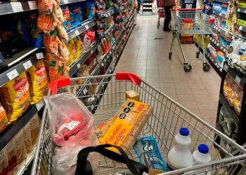 Supermercados en agosto: los descuentos con bancos y billeteras para ahorrar hasta 35% en las compras