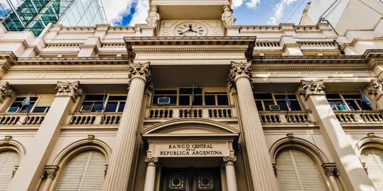 Morosidad en aumento: las recomendaciones del Banco Central antes de sacar un préstamo personal