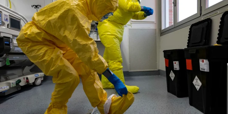 Aislaron en España a un turista franco-argentino positivo en hantavirus: sin síntomas y a la espera de nuevos estudios