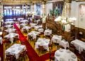 Un histórico palacete en el centro de Buenos Aires alberga un restaurante accesible con meriendas por $22.000