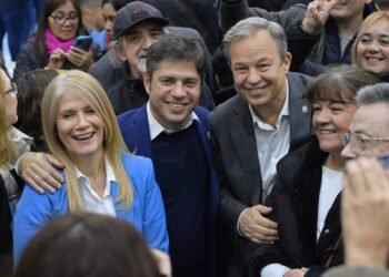 Kicillof inauguró un espacio comunitario en Almirante Brown y cuestionó las políticas del Gobierno nacional