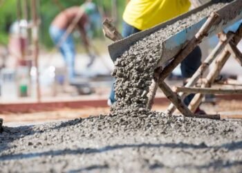 La industria sigue débil: cemento, acero y metalmecánica acumulan caídas en 2026