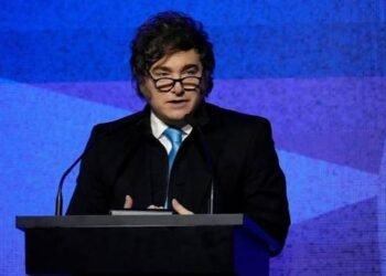 Milei llamó a la derecha regional a organizarse y cuestionó a la izquierda durante su visita a Chile