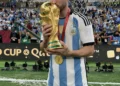 Tagliafico reflexionó sobre la paternidad y su relación: “Ser pareja de un futbolista es psicológicamente difícil”